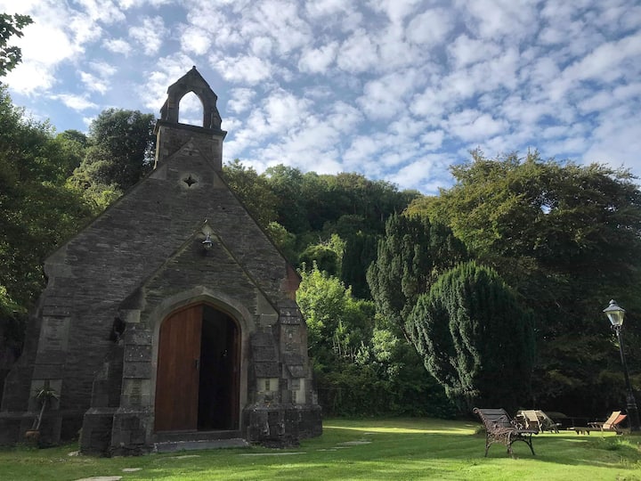 Converted Grade 2 Chapel In Ilfracombe - Croyde