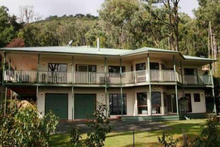 Yarra Valley & Dandenongs Retreat For Small Groups - Lilydale