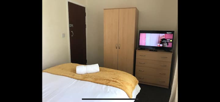 34 Room 5 - Uplands - Mumbles