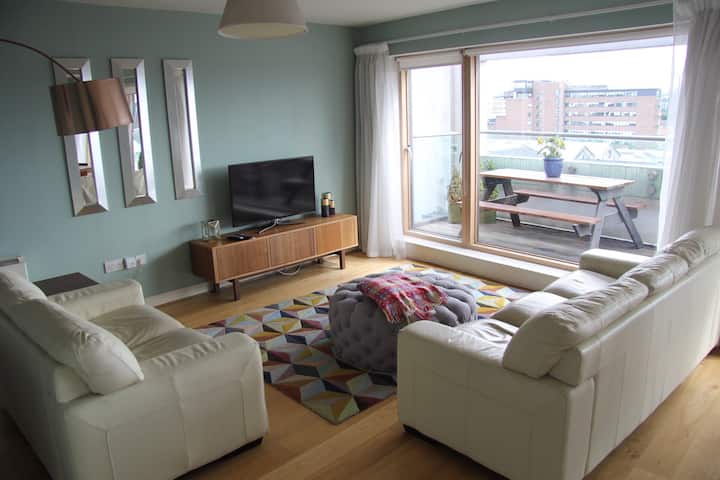 Penthouse In Grand Canal Dock - 던리어리