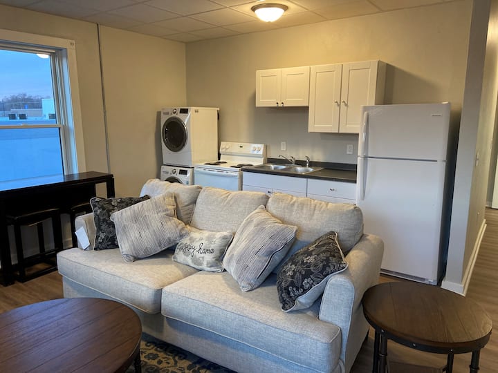 1 Bed 1 Bath Fully Furnished Apartment-sioux City - Sioux City, IA