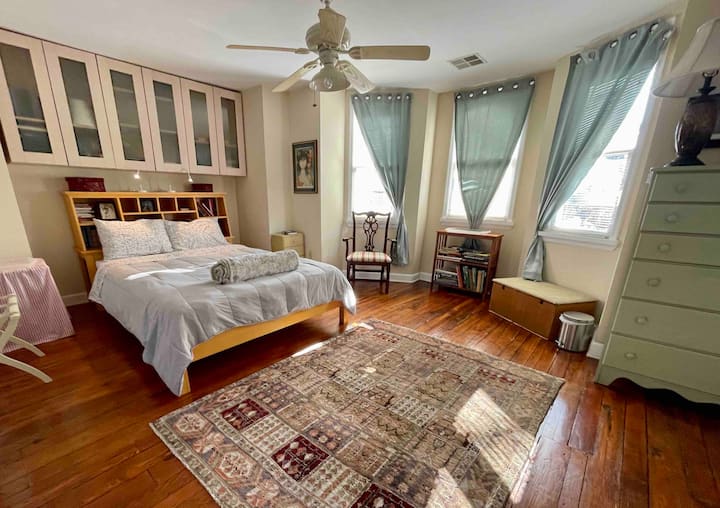 Master Suite With A Queen Bed - Wilmington, DE