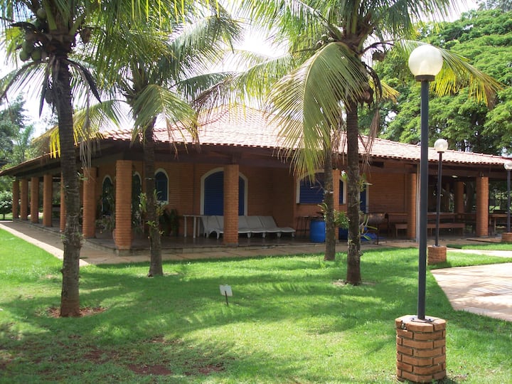 Casa De Campo Com Piscina, Estrada Ribeirão Preto - 聖露西亞