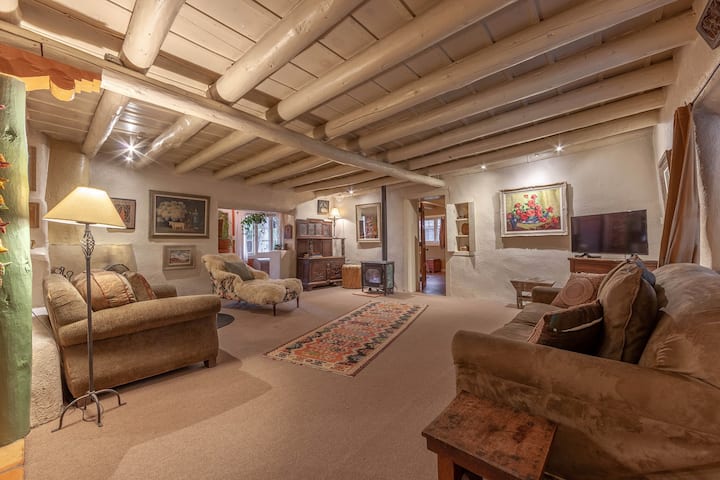 Charming Home Of Taos Artist Best Location! 5 Star - Taos, NM