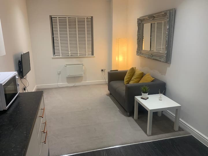 The Annexe Shepperton Studios - Staines-upon-Thames
