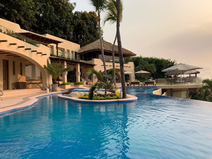 Espectacular Villa En Las Brisas, Con Vista - Acapulco