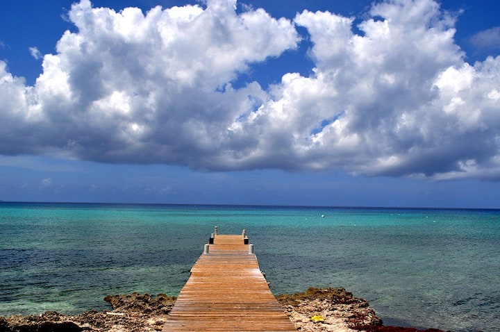 Tiki House Grand Cayman - West Bay