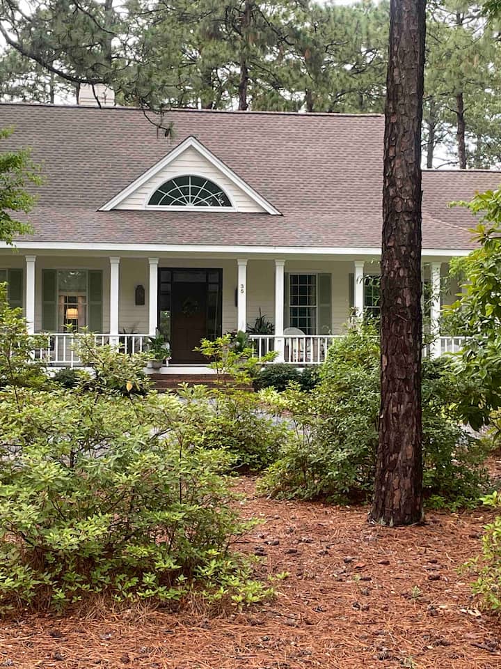 Cheerful 4 Bedroom Cottage In Perfect Location - Southern Pines, NC