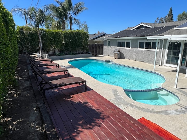 Newly Remodeled Home With Pool In Thousand Oaks - 紹曾德奧克斯