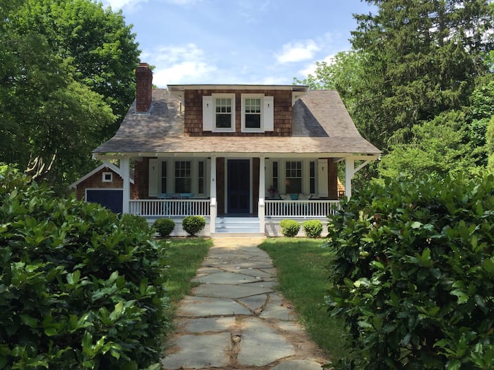 Chic Shelter Island Home, Pool And Gardens - Greenport, NY