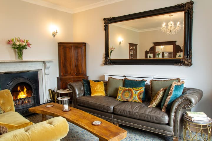 Stunning 1800's House Right In Town Centre - Dungarvan