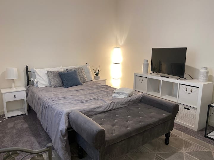 Comfortable Bedroom In Newly Built Home. - Lancaster, CA