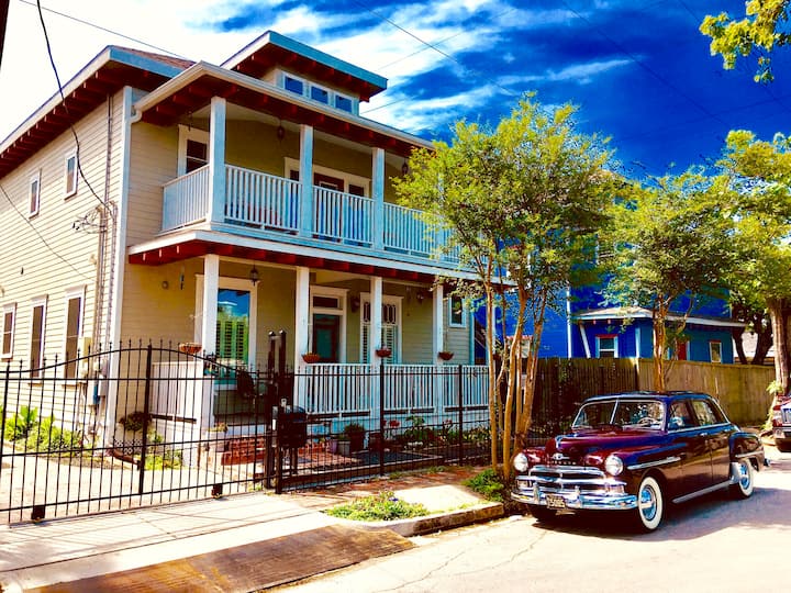 Historic Hopkins House Apartment In Montrose - University Place - Houston