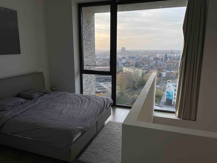 Skyloft  - Penthouse Op 60m Hoogte. - Diepenbeek