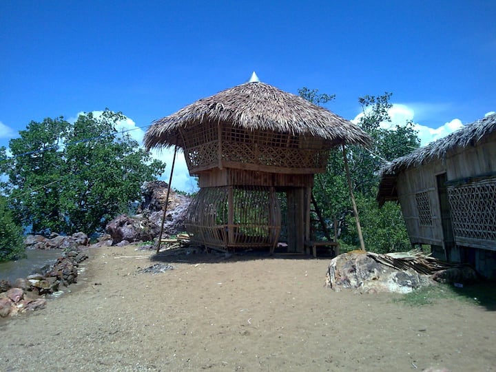 Native Nipa House By The Sea! - Batad