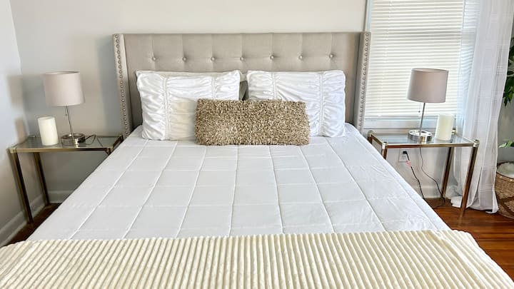 Queen Bed With Free Wi-fi Near Nota & Park Ave. - Rochester