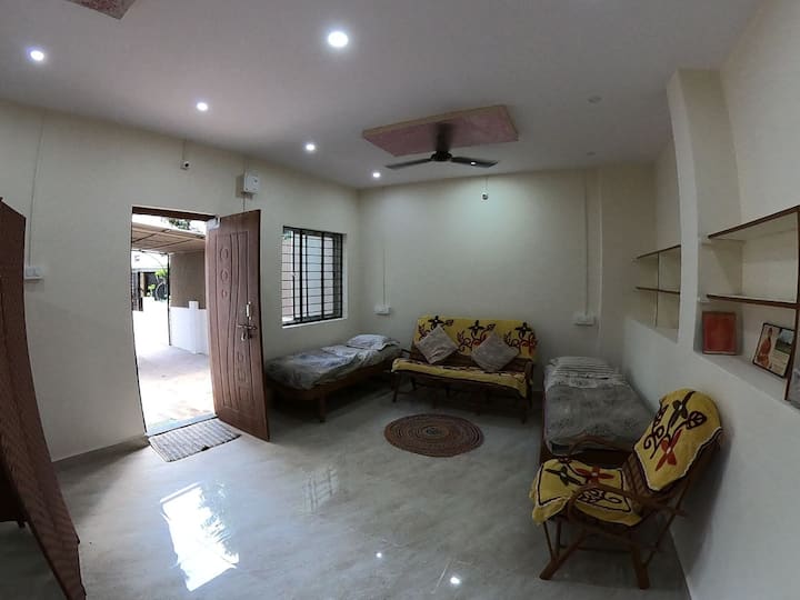 Peacefully Placed Private Room - Dharwad