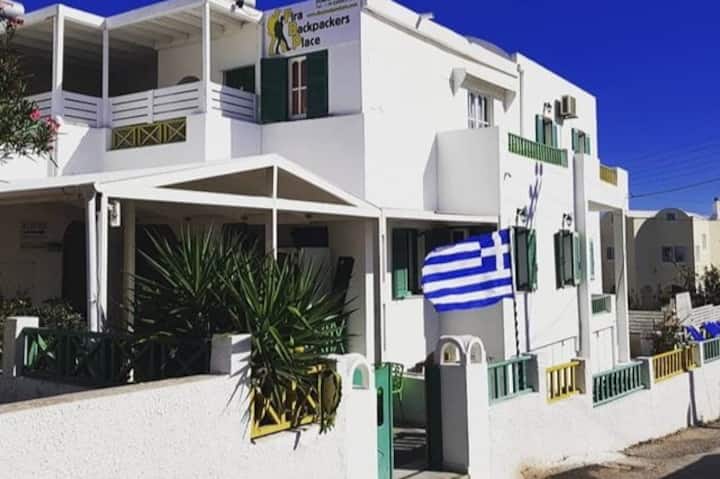 Habitación Para 4 Personas En El Centro De Fira - Santorini