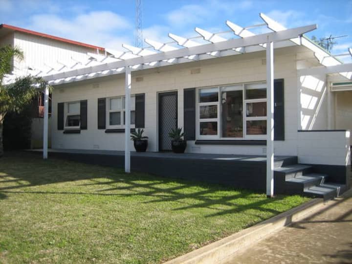 Casa De Vacaciones Renovada: Lugar Perfecto Para Su Próxima Escapada Costera - Port Hughes