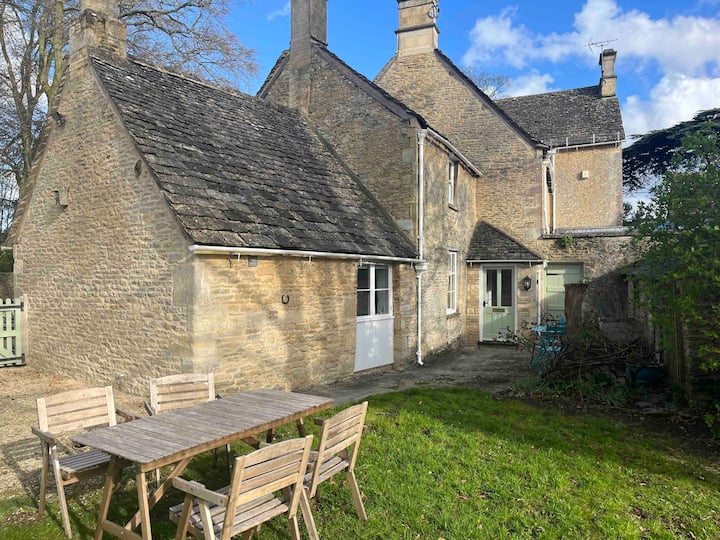 Beautiful Cotswold Cottage In Fairford - 拜伯里