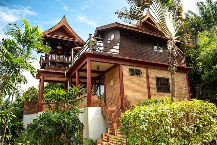 Spacious Thai Villa Two Bedrooms - Ko Mak