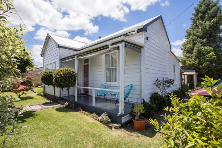 Ruby Cottage In The Heart Of Waihi Town. - Waihi