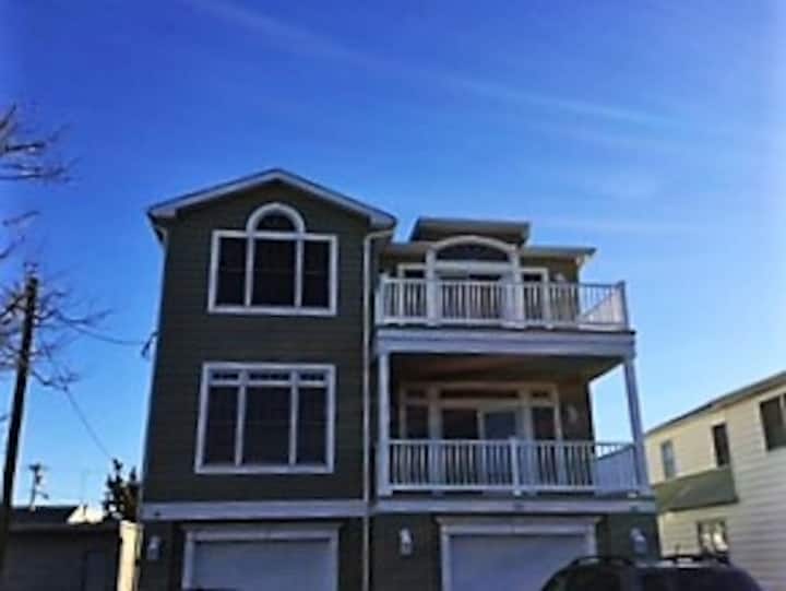 Family Friendly Lower Unit 3 Bed/2 Bath Sleeps 6 Quiet North End Seaside Heights - Toms River, NJ