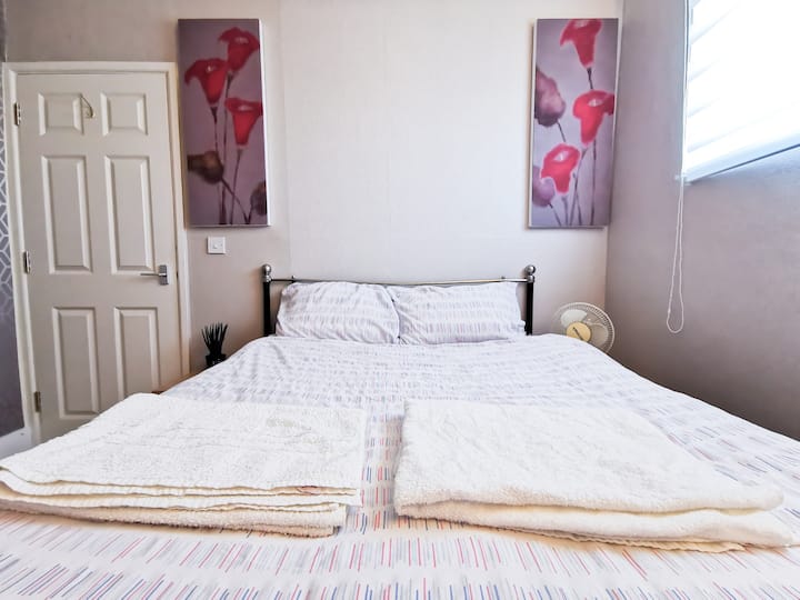 House Of Dc (Room With A Double Bed) - Southsea