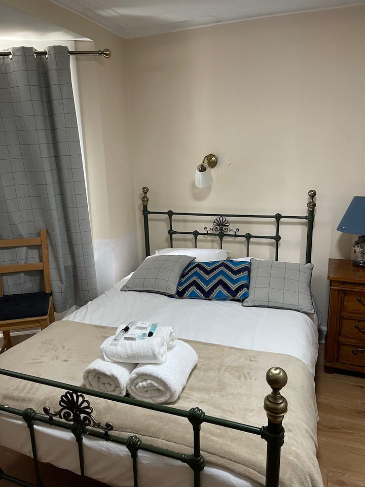 Hollybush  Double Room - Bicester