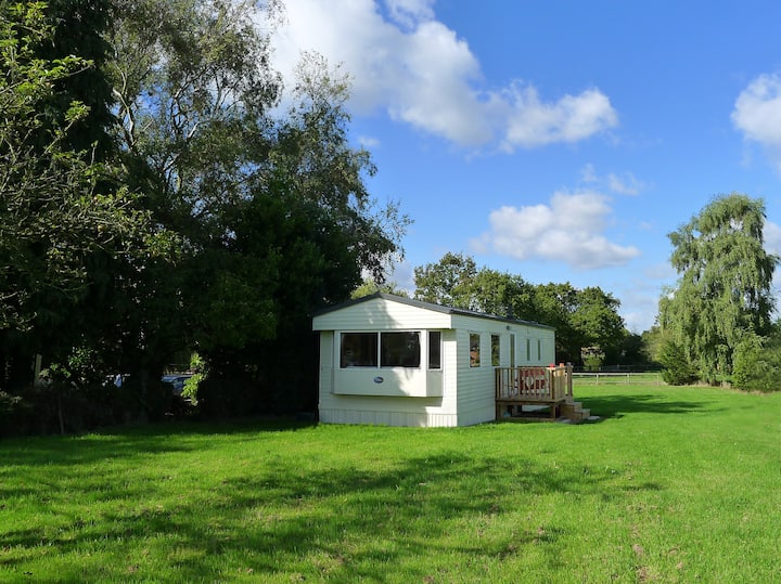 Summer House In Quiet South Norfolk Location - Beccles