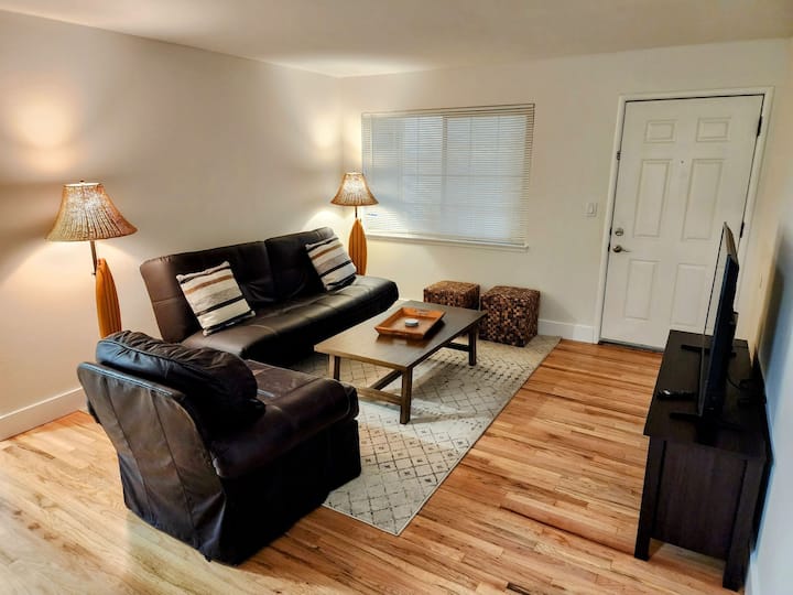 Charming & Updated 2 Bedroom Apartment - Levi's Stadium - Santa Clara