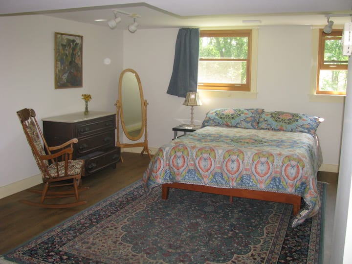 Studio Apartment By Park Lake Wineries And Cornell - Cayuga Lake