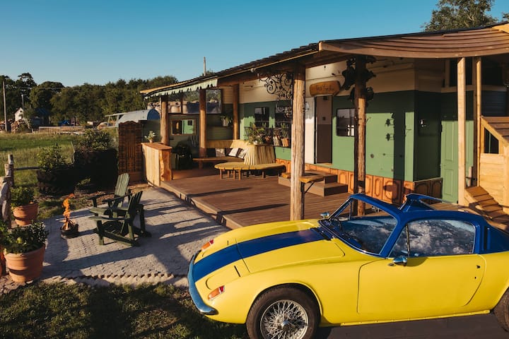 Lotus Car Spa & Horse Hut - Hampshire