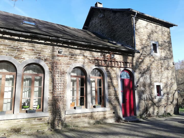 The Old School (Gîte Voor 4-6 Met Grote Zitruimte) - Stoumont