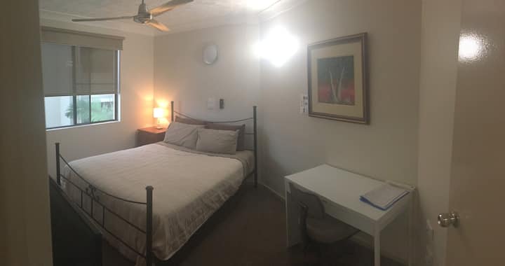 Secure, Private Own Ensuite, Wifi, 24 Hr Check In - Townsville