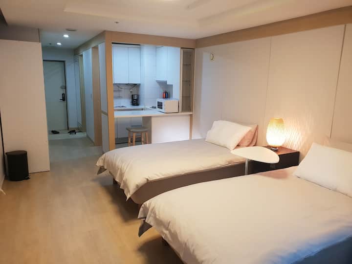 [Samsung St & Coex]  Classic & Modern Home 2층 - 首爾