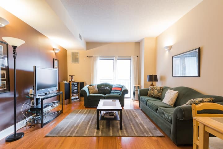 Modern Furnished One Bedroom Condo - Jersey City