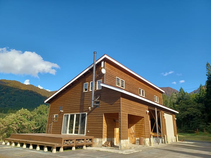 Spacious Mountain Lodge - Milky Way, Lake & Rivers - 湯澤町
