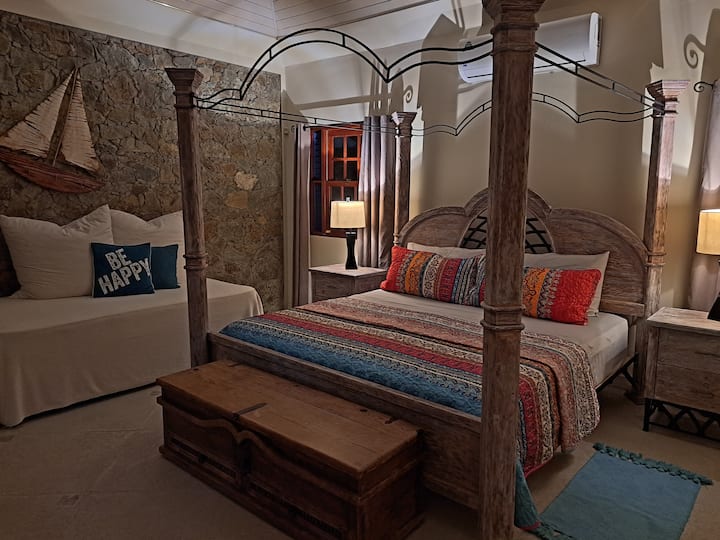 Private Room In Luxury Villa, 3 Min Walk To Beach - Tobago