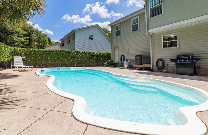 Spacious Private Room And Bathroom W/ Private Pool - Charleston
