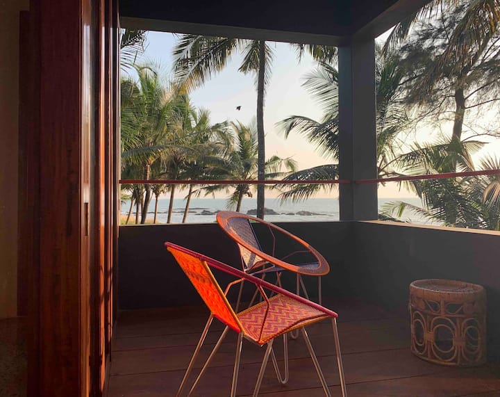 Arus Beach Home - The Beach Facing Family Suite - Mahe