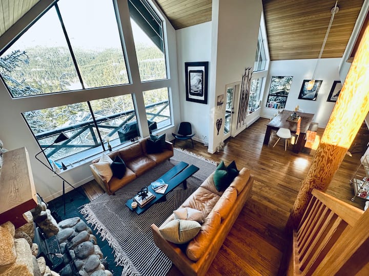 Luxury Lakeview Chalet - Whistler