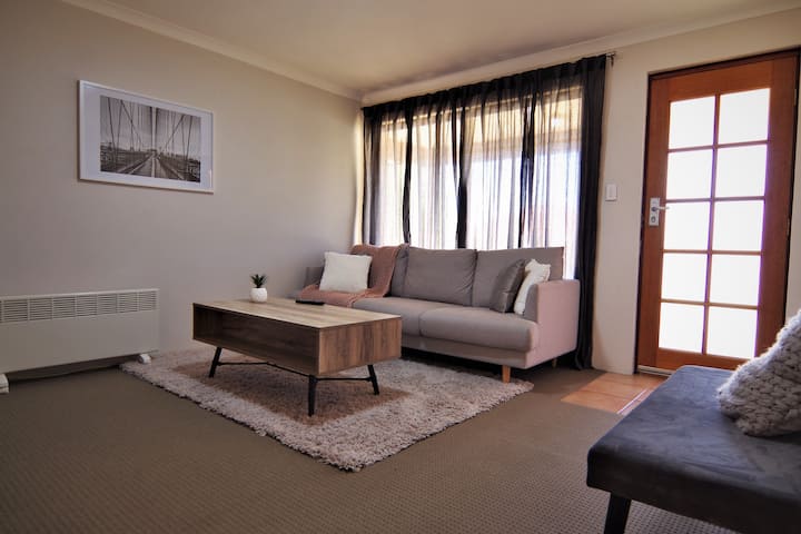 Quiet And Private House. Walk To Train & Shops 2 - Joondalup