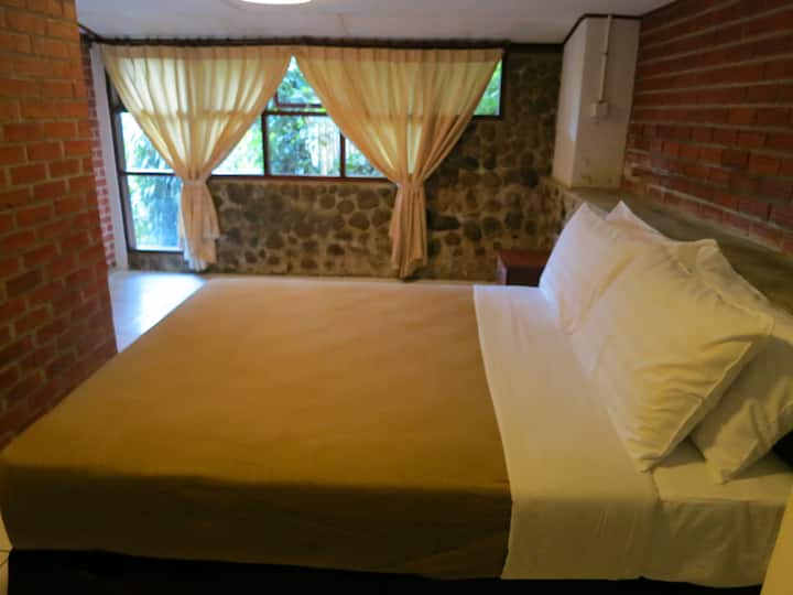 Mile 36 Lodge - Family Room With Mountain View - Ranau