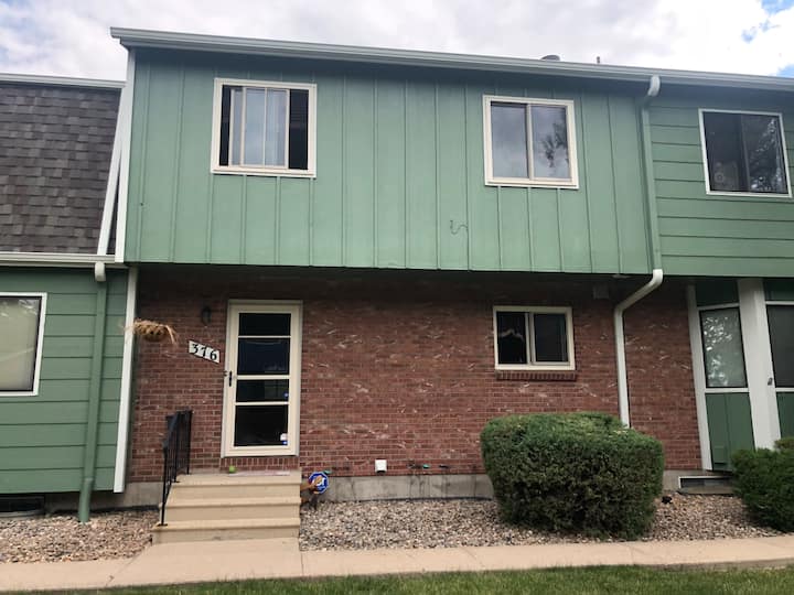 3 Bedroom Townhome Near Denver With Pool - Lakewood