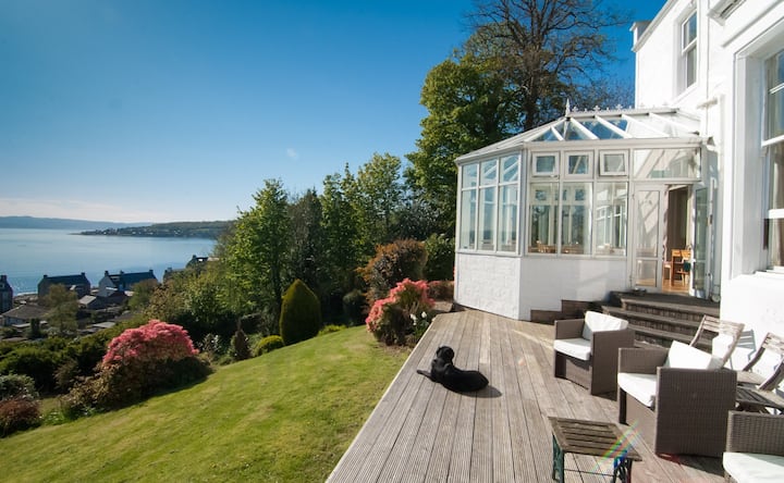 Munro's - A Large House With An Amazing View! - Rothesay
