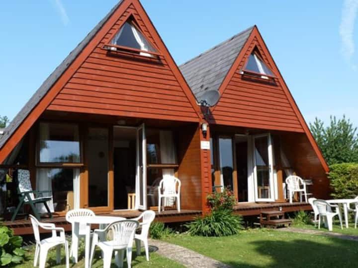Triangle Holiday Home By The Sea. Wifi, Swimming Pool, Friendly Holiday Park. - England