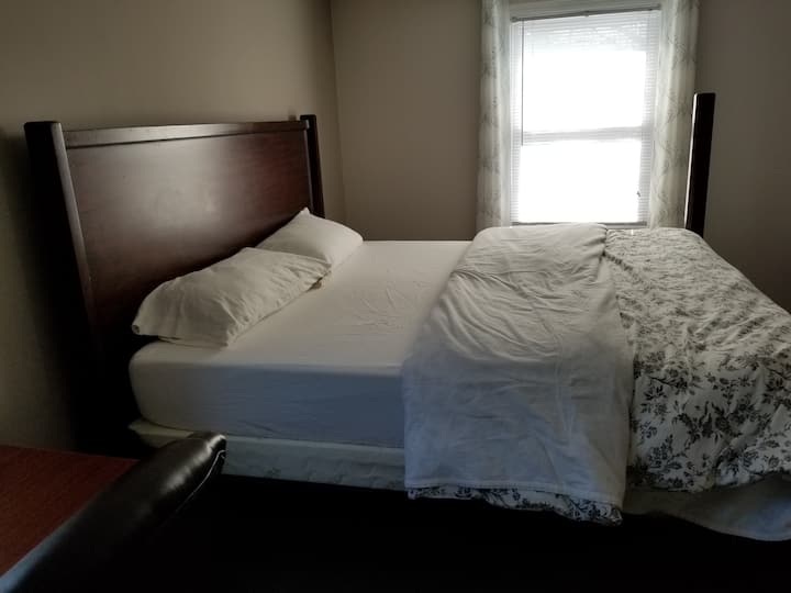 Master Bedroom - Burlington, MA