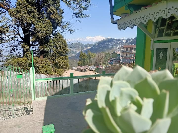 Magic Mountain Homestay - Darjeeling
