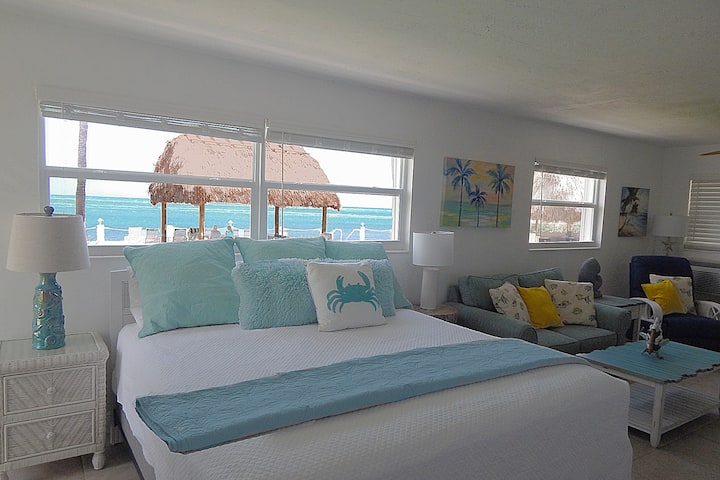 Oceanfront Breeze, Stunning Views, Beach/pool - Florida Keys